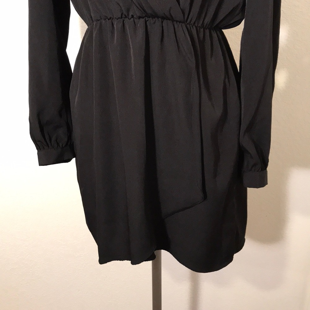 SOLD- Honey punch Long sleeve black dress - Picture 4 of 8